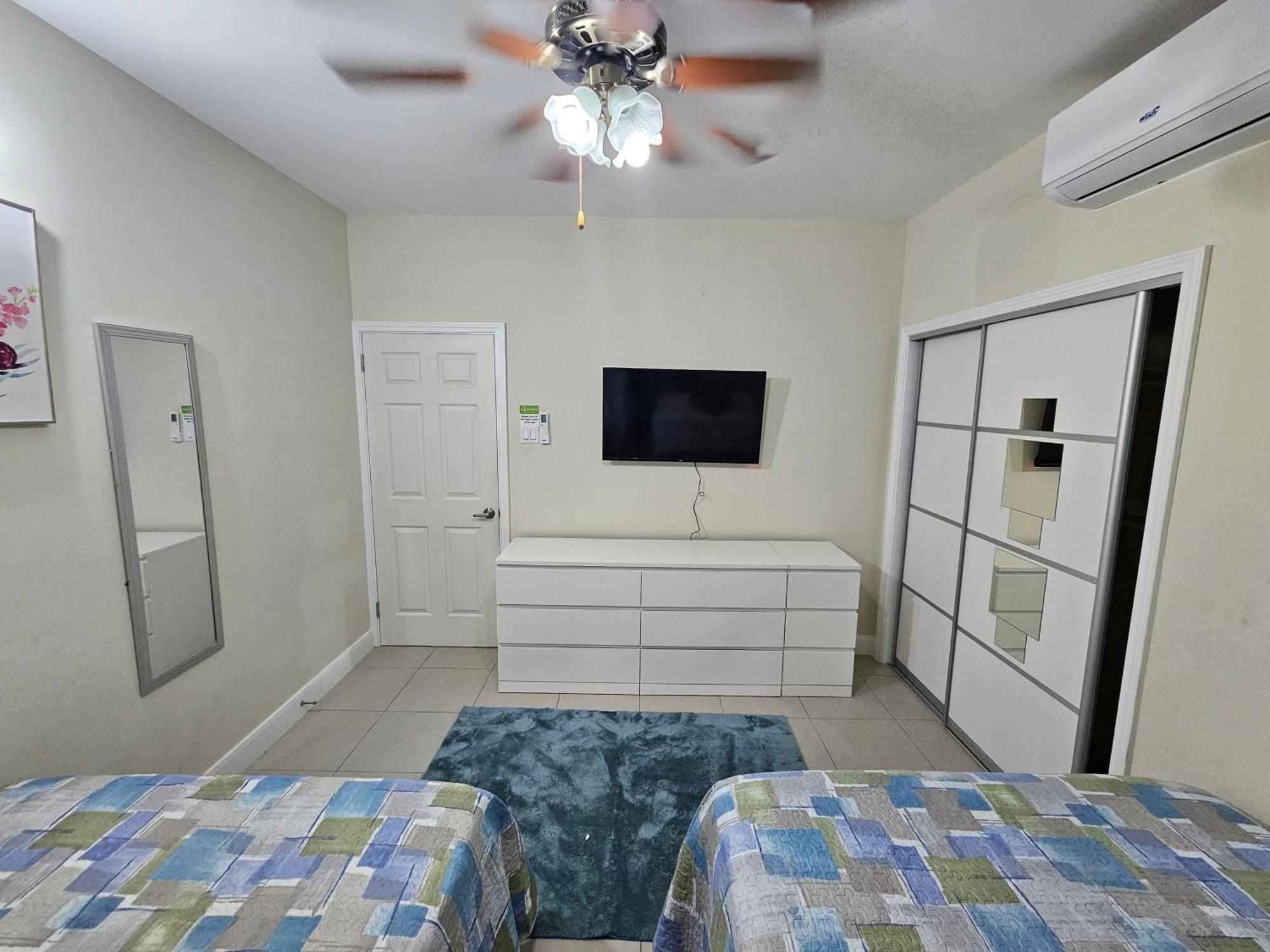 Summer Breeze Villa Lucea Exterior photo