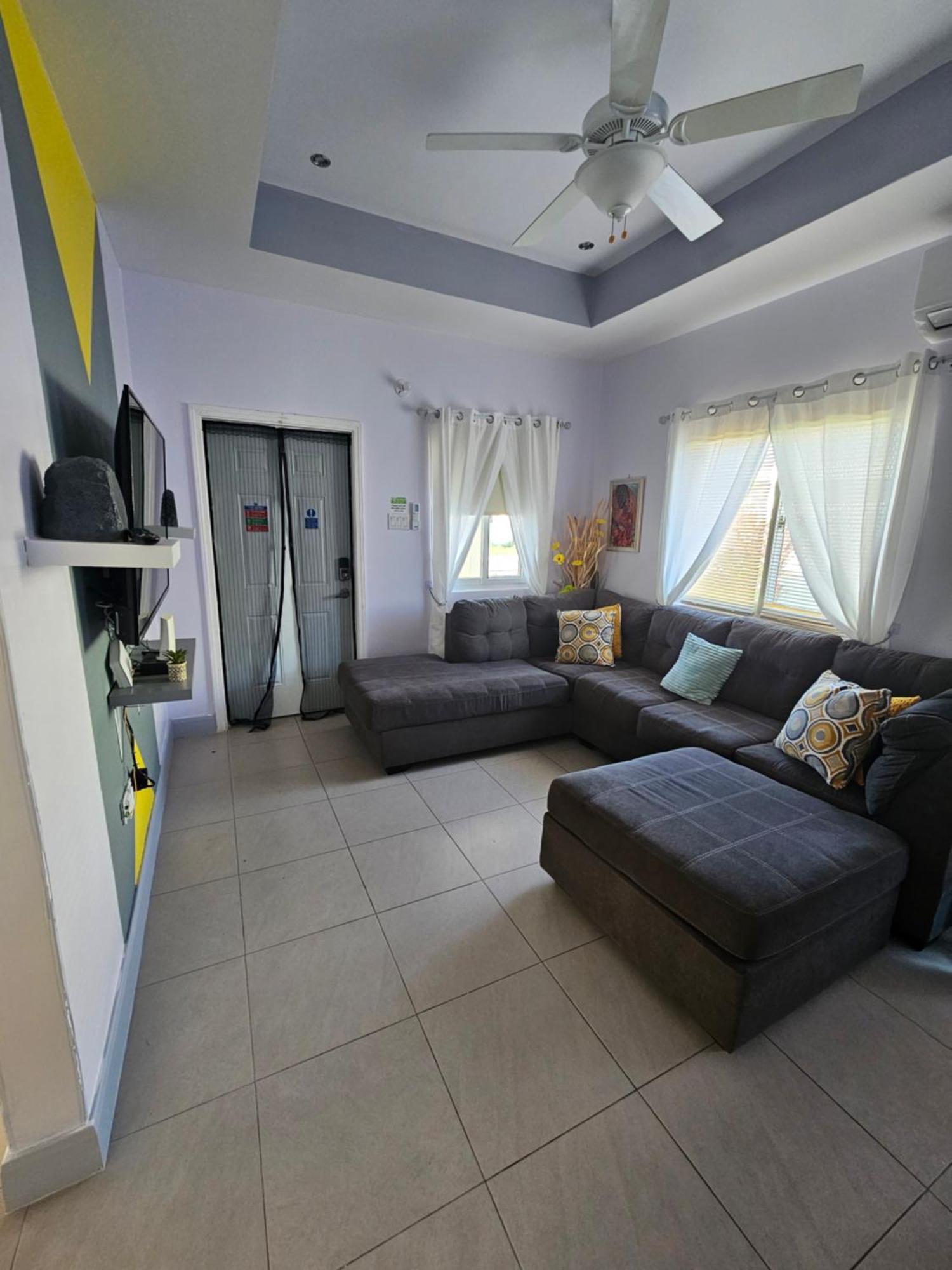 Summer Breeze Villa Lucea Exterior photo