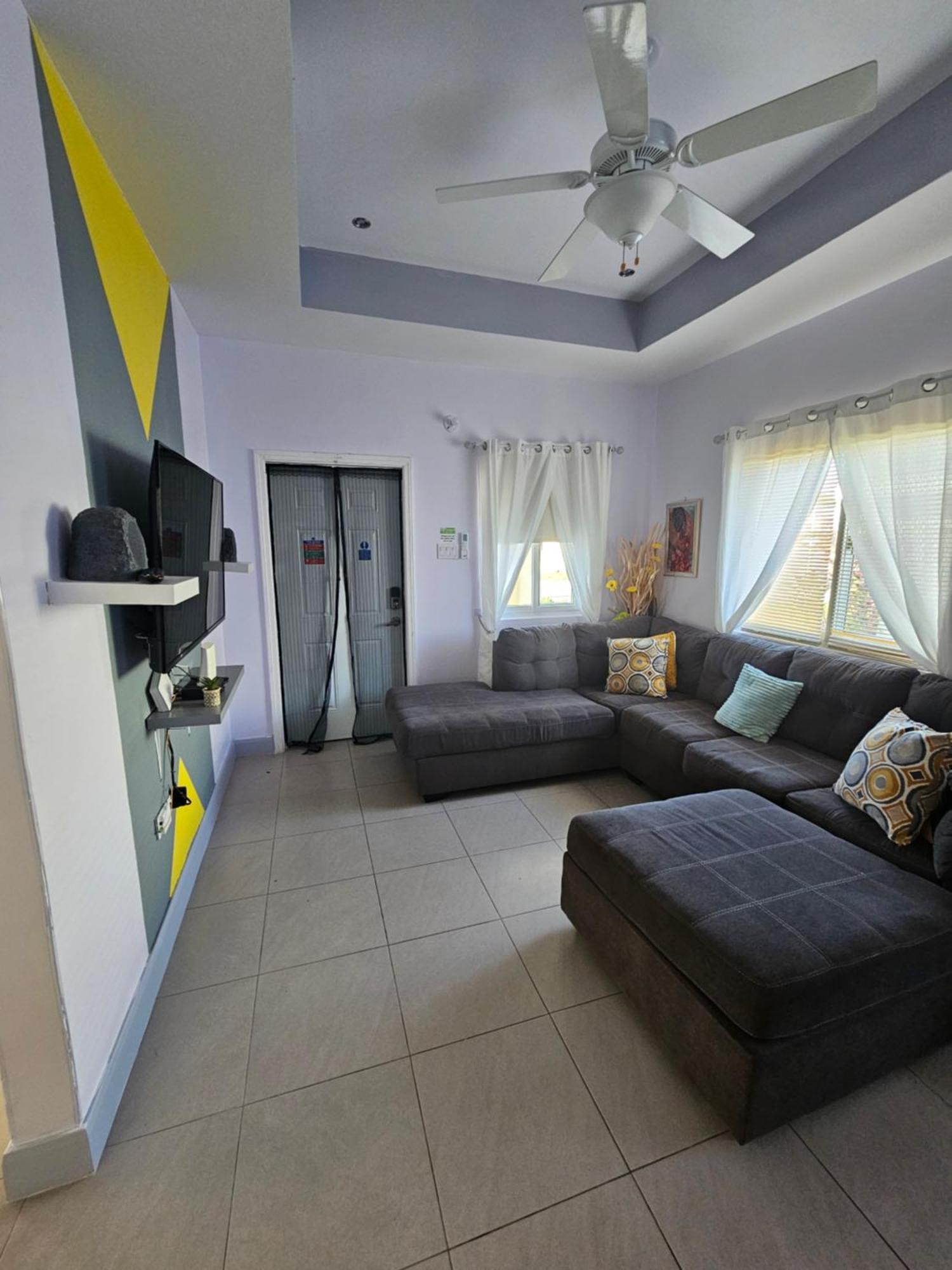 Summer Breeze Villa Lucea Exterior photo